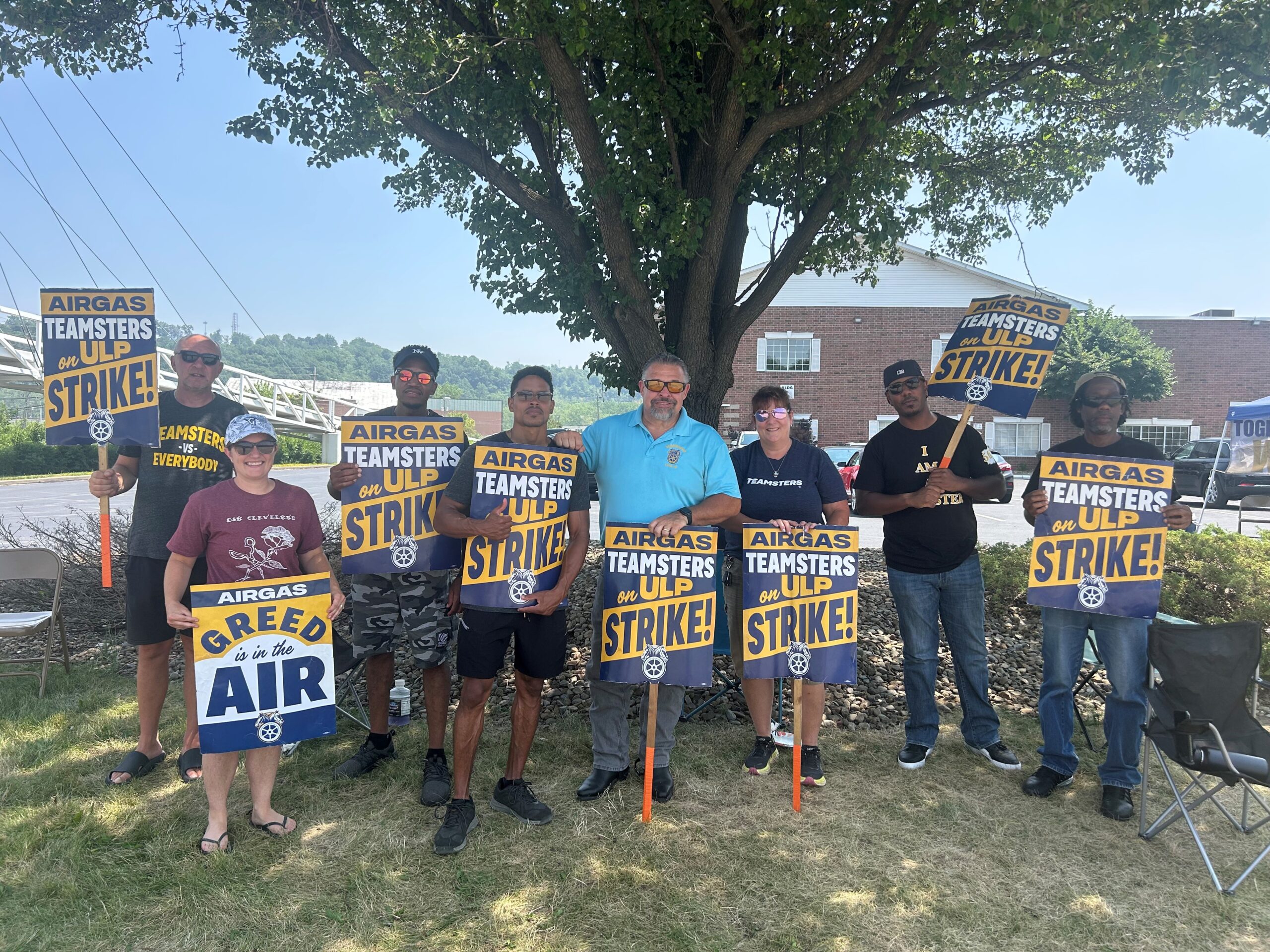 Teamsters Local 92 Stands in Solidarity with Local 507 at AirGas Picket Line